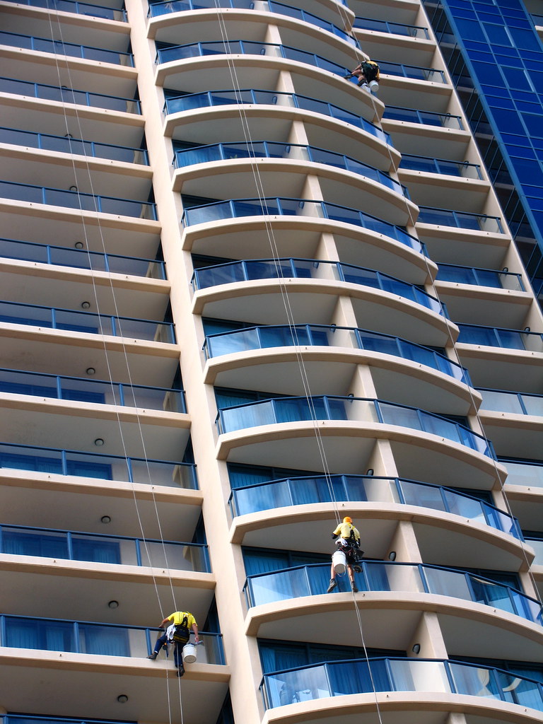 high-rise-window-cleaning