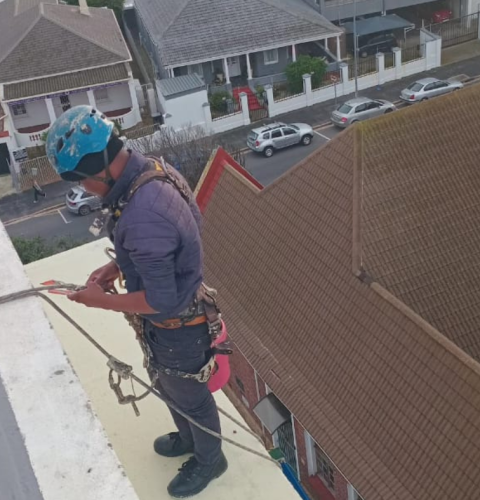 high rise window cleaning in claremont